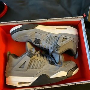 Cool Grey 4s